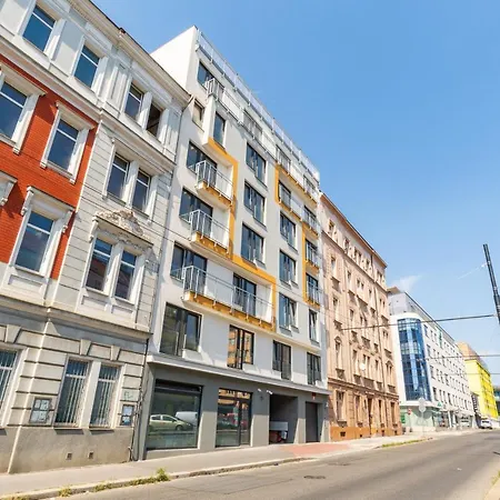 Brand New Two Room Apartment #26 With Free Secure Parking Close To Center Prague Exterior photo