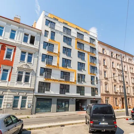 Brand New Two Room Apartment #26 With Free Secure Parking Close To Center Prague Exterior photo